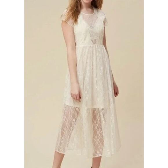 Altar'd State Dresses & Skirts - Altar’d State Lace Cream Midi Dress Size Small Boho Short Sleeve Lined Delicate